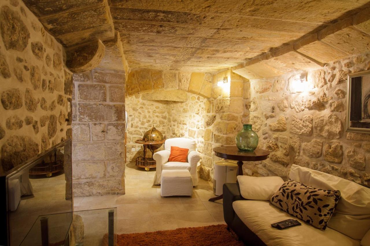 Town House Steeped In History Villa Rabat Exterior foto