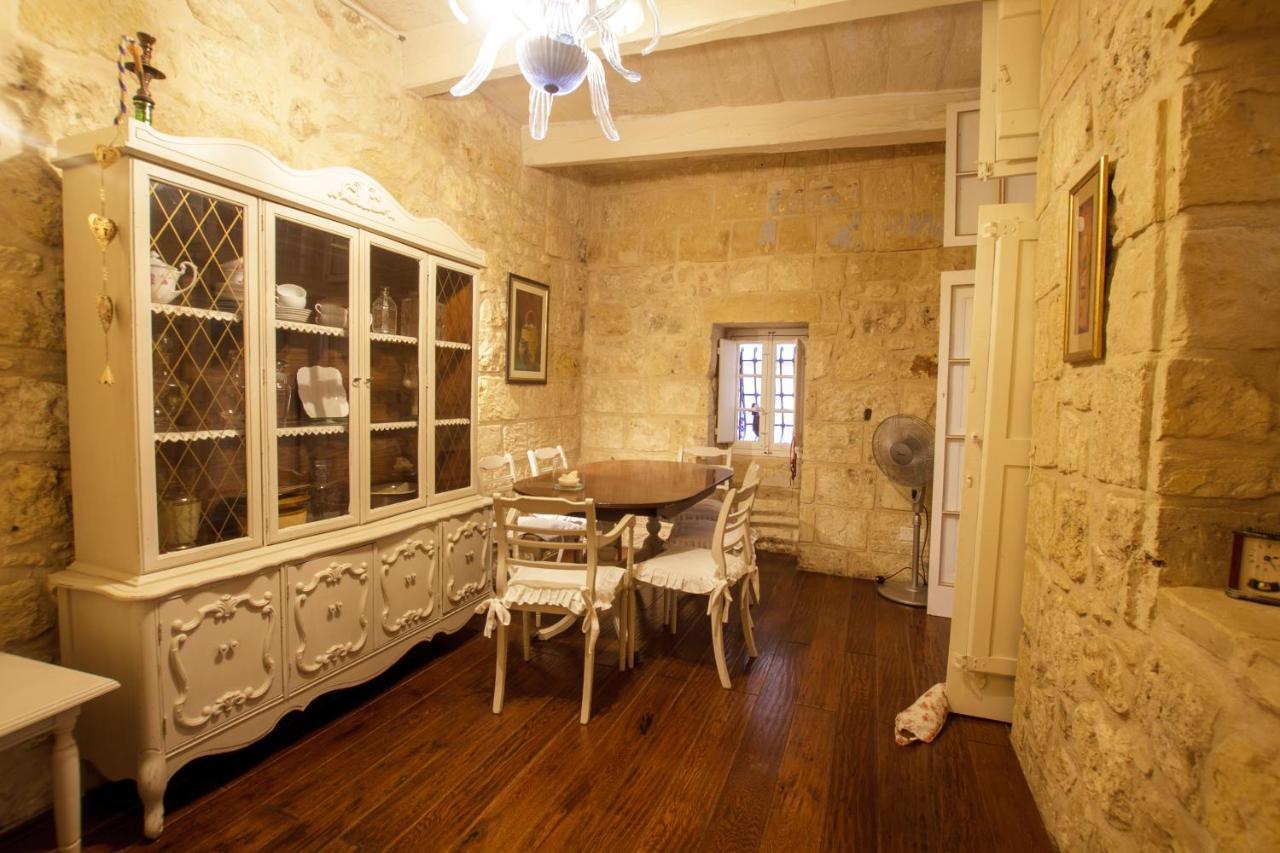 Town House Steeped In History Villa Rabat Exterior foto